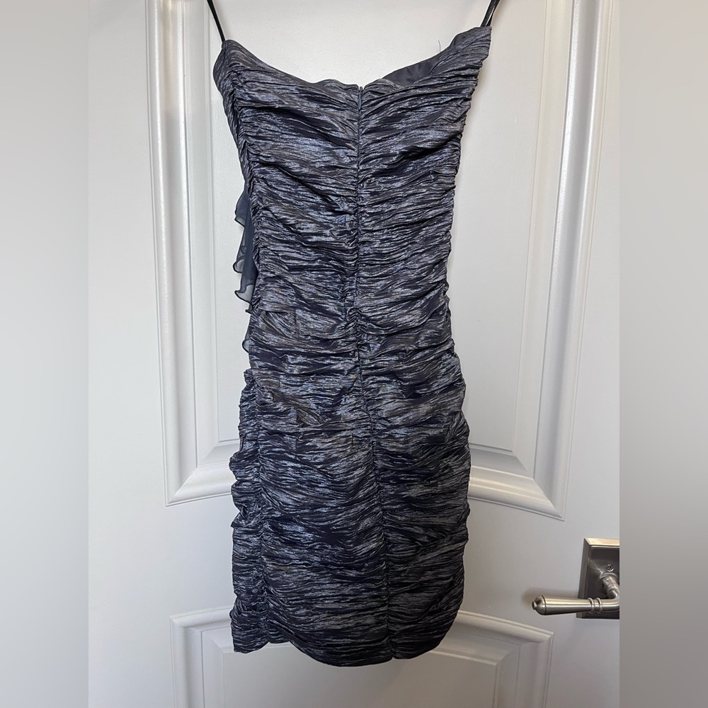 LE CHATEAU STRAPLESS RUFFLE DRESS - Picture 2 of 4